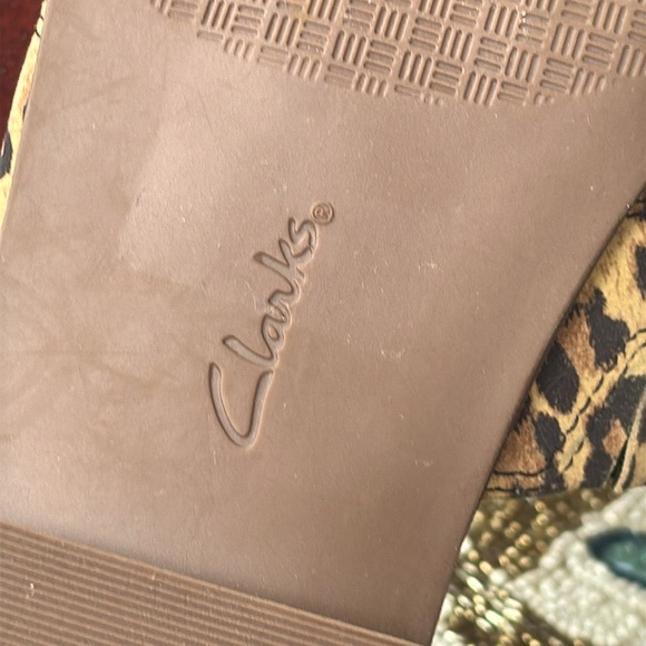 Brand New Clarks Ultimate Comfort Declan Flo Leopard Print Leather Slide Sandals - Picture 11 of 15